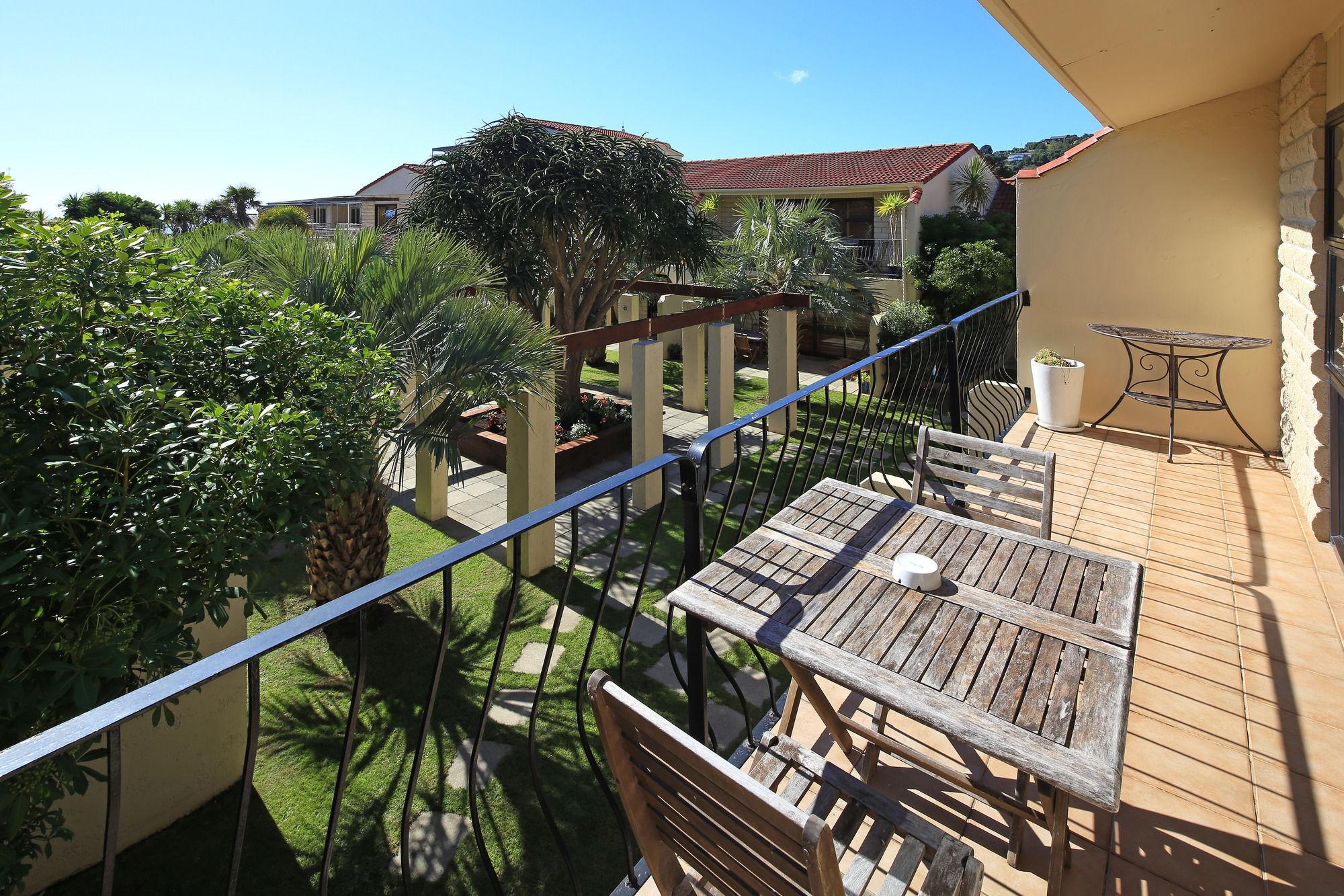 Onetangi Beach Apartments Kültér fotó