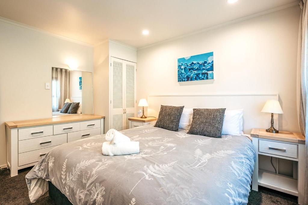 Onetangi Beach Apartments Kültér fotó