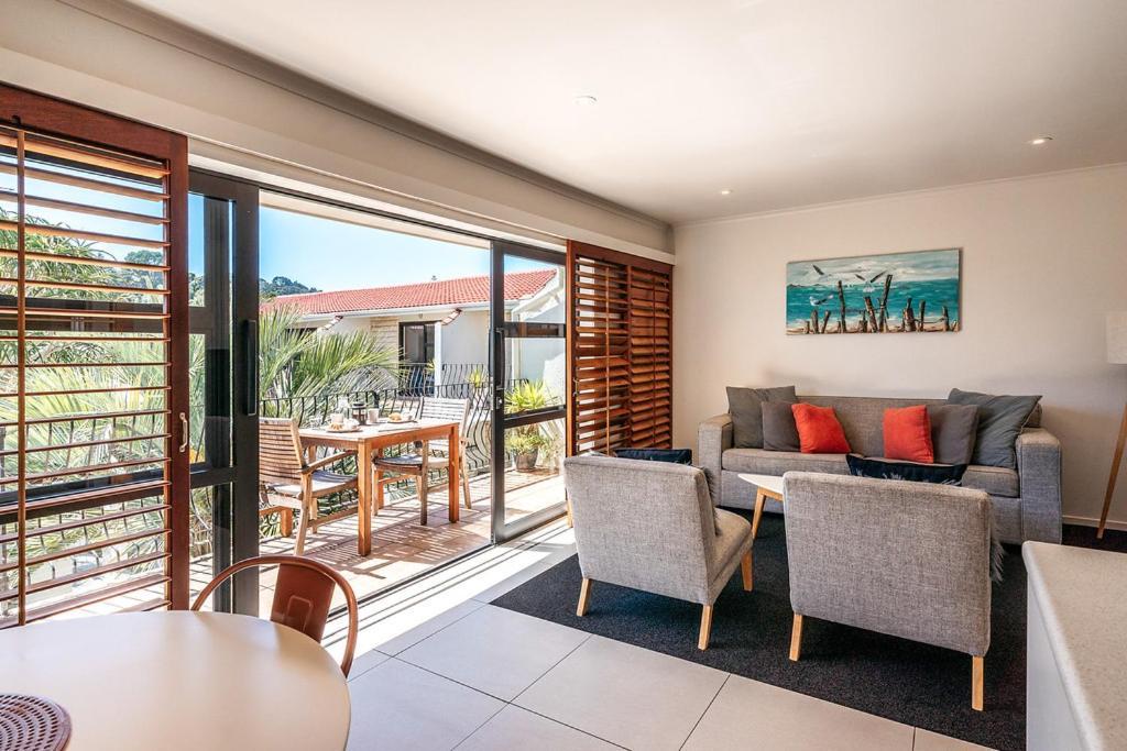 Onetangi Beach Apartments Kültér fotó