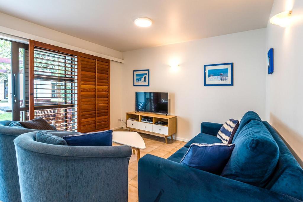 Onetangi Beach Apartments Kültér fotó