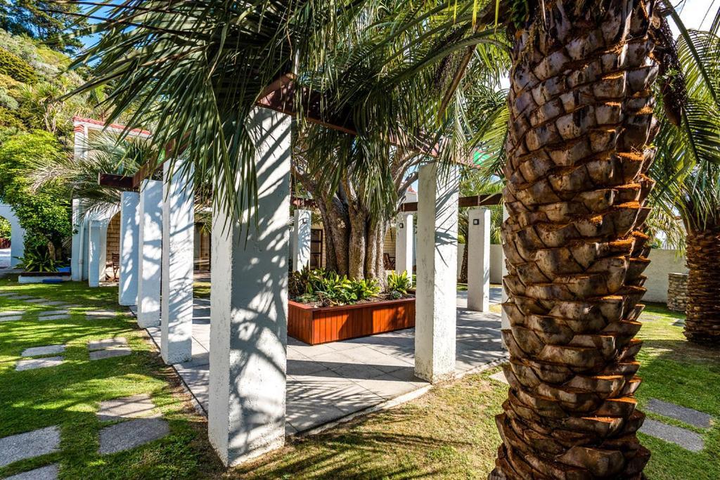Onetangi Beach Apartments Kültér fotó