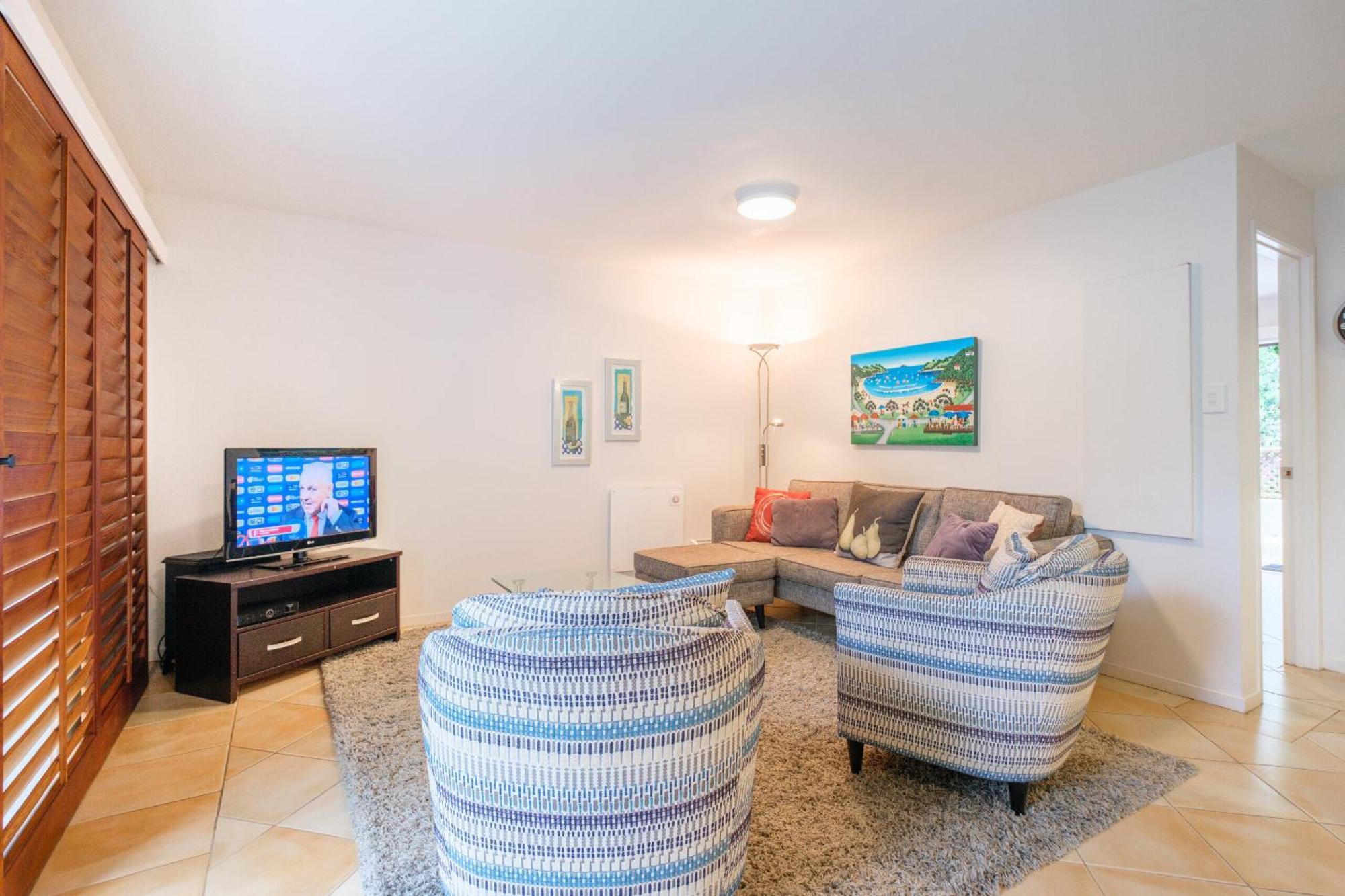 Onetangi Beach Apartments Kültér fotó